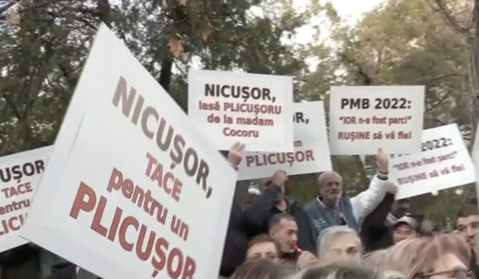 Locuitorii din Sectorul 3 și primarul Robert Negoiță protestează în fața Primăriei Capitalei: "Nicușor a amanetat parcul IOR"