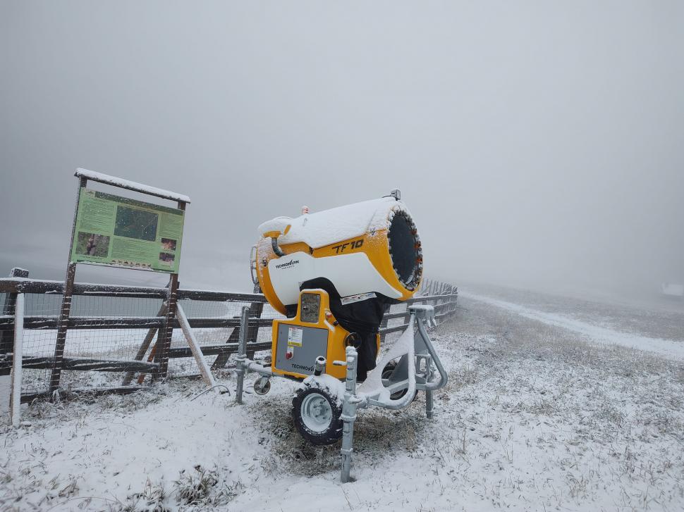 Ninge la munte! Imagini de poveste cu zăpada care s-a așternut în Poiana Brașov 869634