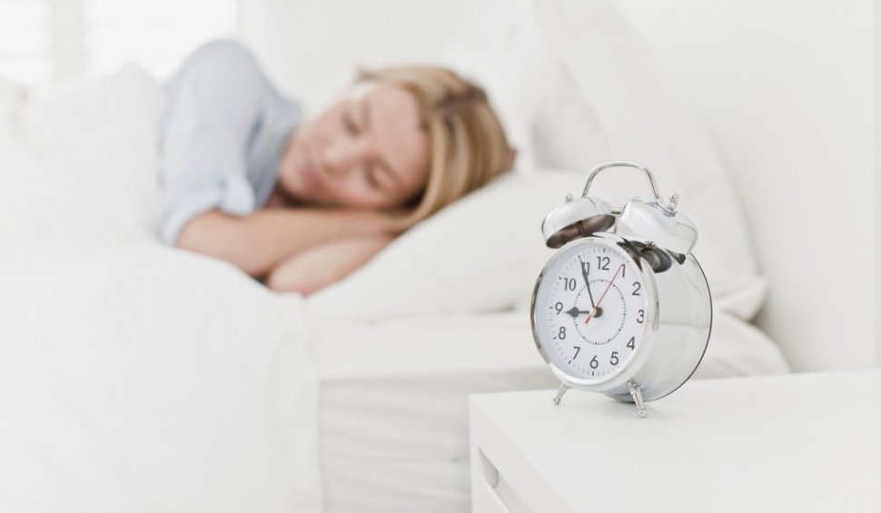 Ora ideală pentru a ne băga la somn: ”Dacă faci asta, creierul tău va fi odihnit! Altfel, scade și longevitatea”