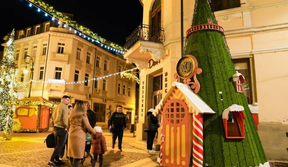 Târgul de Crăciun de la Craiova și-a deschis porțile. "Crăiasa Zăpezii" tema principală 869960
