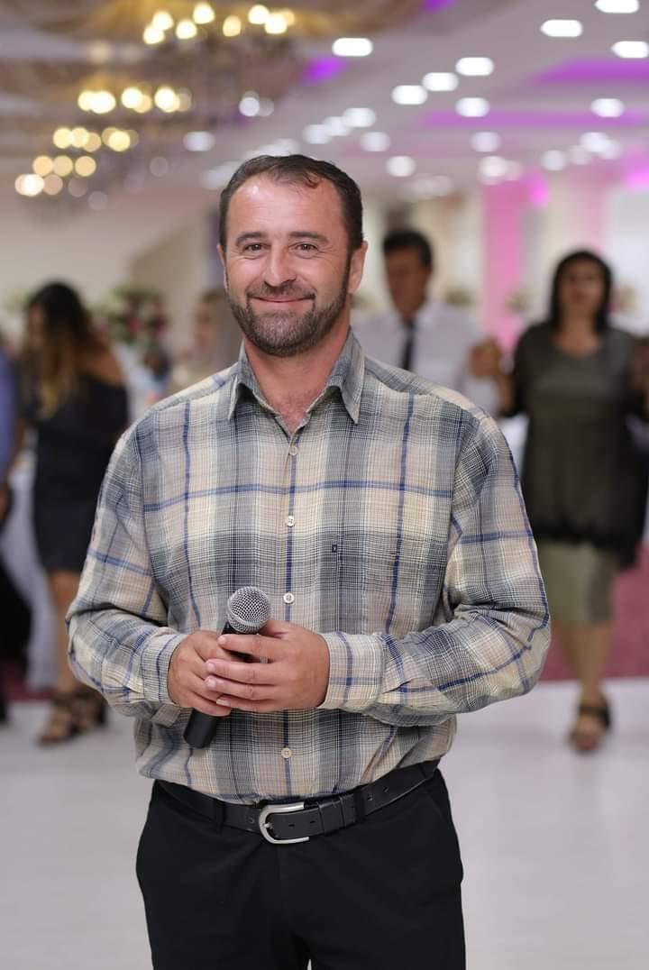 A murit un cunoscut cântăreţ de muzică populară din Gorj, la doar 41 de ani. Două fete au rămas fără tată | "Dumnezeu a vrut să le cânţi îngerilor" 870157