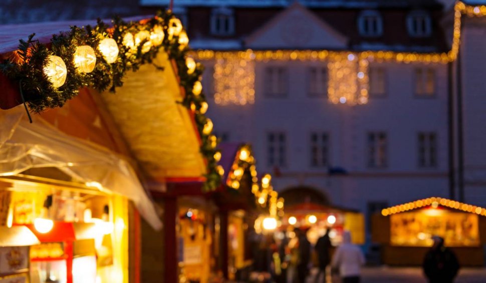 Suma uriașă plătită pentru două sarmale la Târgul de Crăciun din Sibiu. Ghidul prețurilor pentru vizitatori
