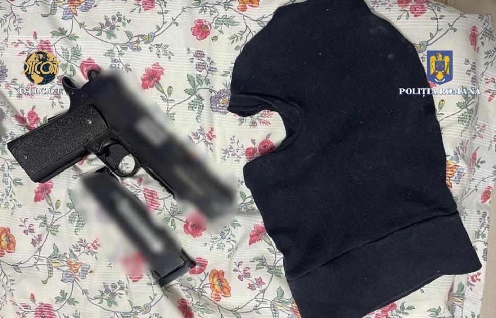 Percheziţii la clanul Caran, cea mai puternică grupare interlopă din România | Liderii au fost săltaţi de mascaţi de la o petrecere 870893