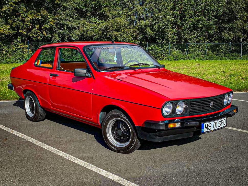 Povestea lui George Dumitru, românul cu cea mai veche Dacia 1300 din SUA: "Pentru mine, în copilărie, a fost o super mașină" 870829