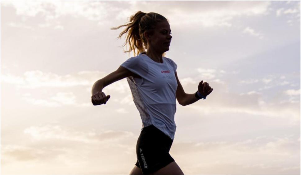 Ea este Emilia, sportiva care și-a pus capăt zilelor după ce a aflat că nu mai poate alerga niciodată  871065