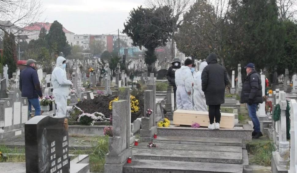 Cadavrul unei femei moarte de COVID în Arad, deshumat după trei ani de la începerea anchetei 871184