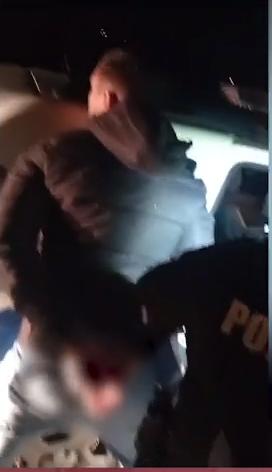 Un individ periculos a fugit de sub nasul polițiştilor, chiar din sediul din Buhuși, pe geamul de la toaletă 871106