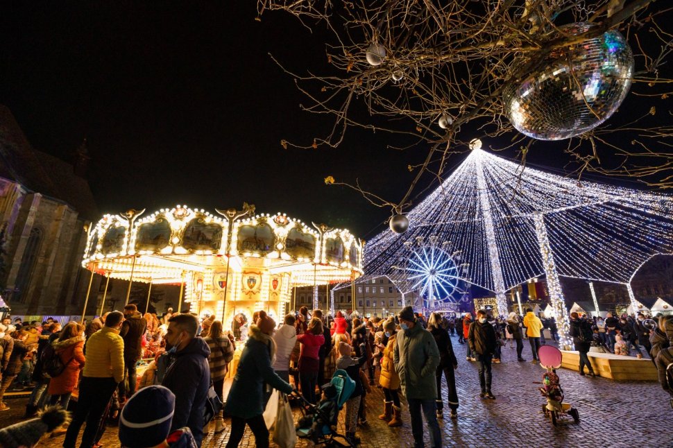 Târgul de Crăciun din Cluj-Napoca s-a deschis. Copiii se vor putea bucura de ateliere și jocuri interactive, în fiecare zi