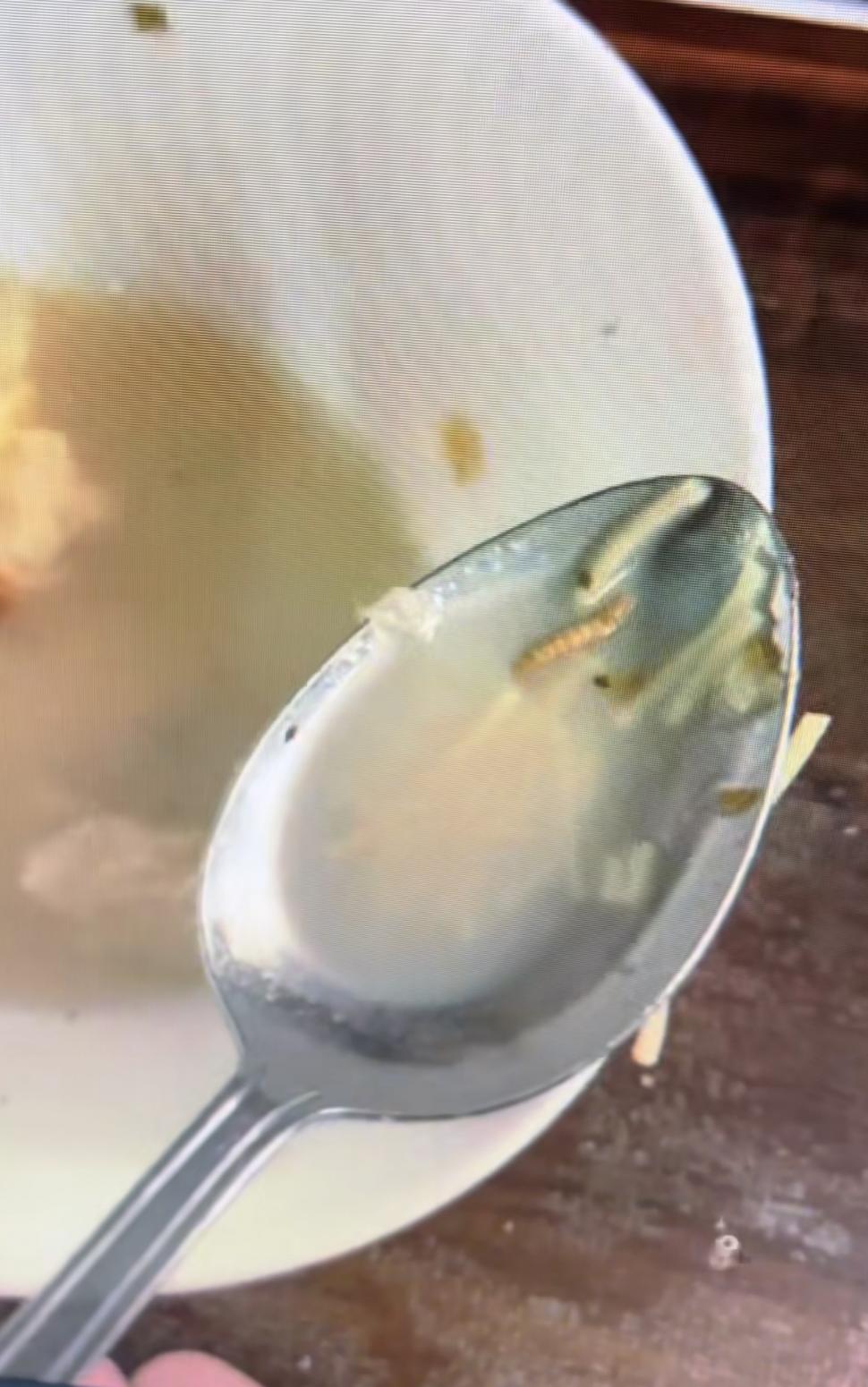 Academia de Poliție, închisă din cauza condițiilor insalubre și după valul de toxiinfecții alimentare. Studenții, trimiși acasă până după vacanța de Crăciun  871434