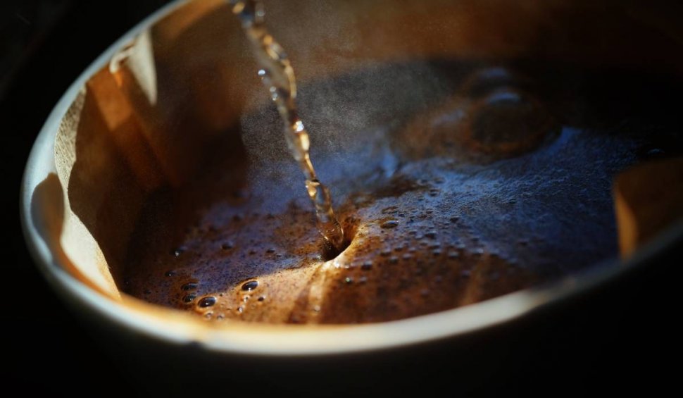 Ingredientul din toate bucătăriile care, pus în cafea, elimină pofta de dulce și întărește organismul