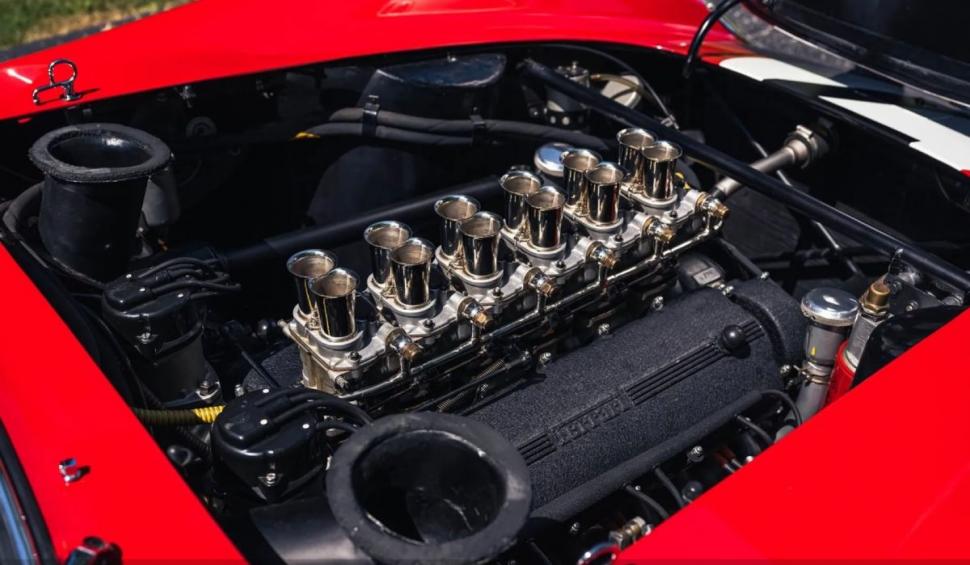 Cel mai scump Ferrari scos vreodată la licitaţie a fost vândut pentru 51,7 milioane dolari 871506