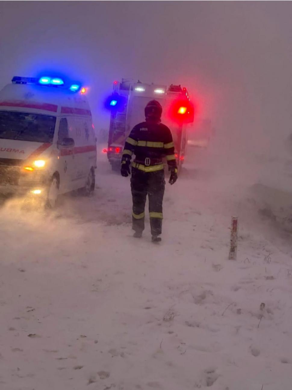 Codul roșu de viscol a fost prelungit de ANM. Harta zonelor afectate de fenomene meteo extreme 871485