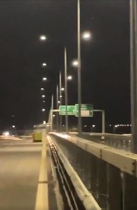 Imagini în nocturnă cu cea mai nouă autostradă din România: "Prima testare a iluminatului public"  871898