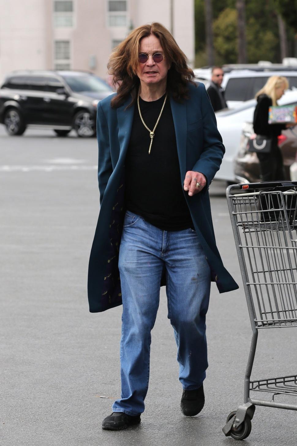 Ozzy Osbourne, diagnosticat cu tumoare la coloana vertebrală. "Dacă voi putea face un ultim concert voi fi fericit" 871816