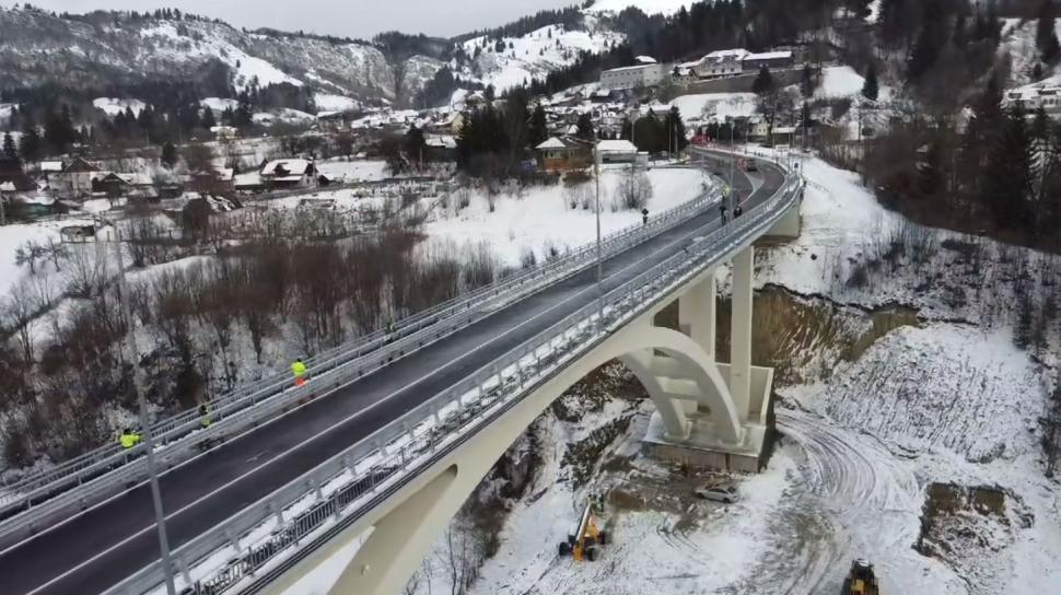 Cel mai lung pod arc din România a fost deschis circulației: ”Proiectat și fabricat în țară. Este un alt drum spectaculos care merita văzut” 871995