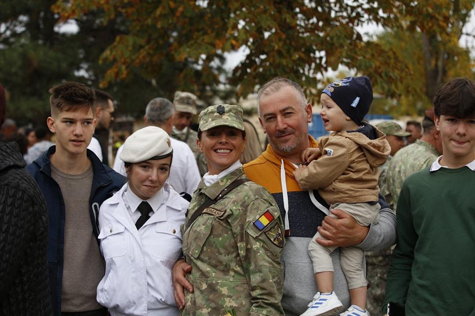 "Sunt mandră de această şansă" | Ea este Maria, mamă a patru copii, care s-a înrolat în armată la 42 de ani 872066