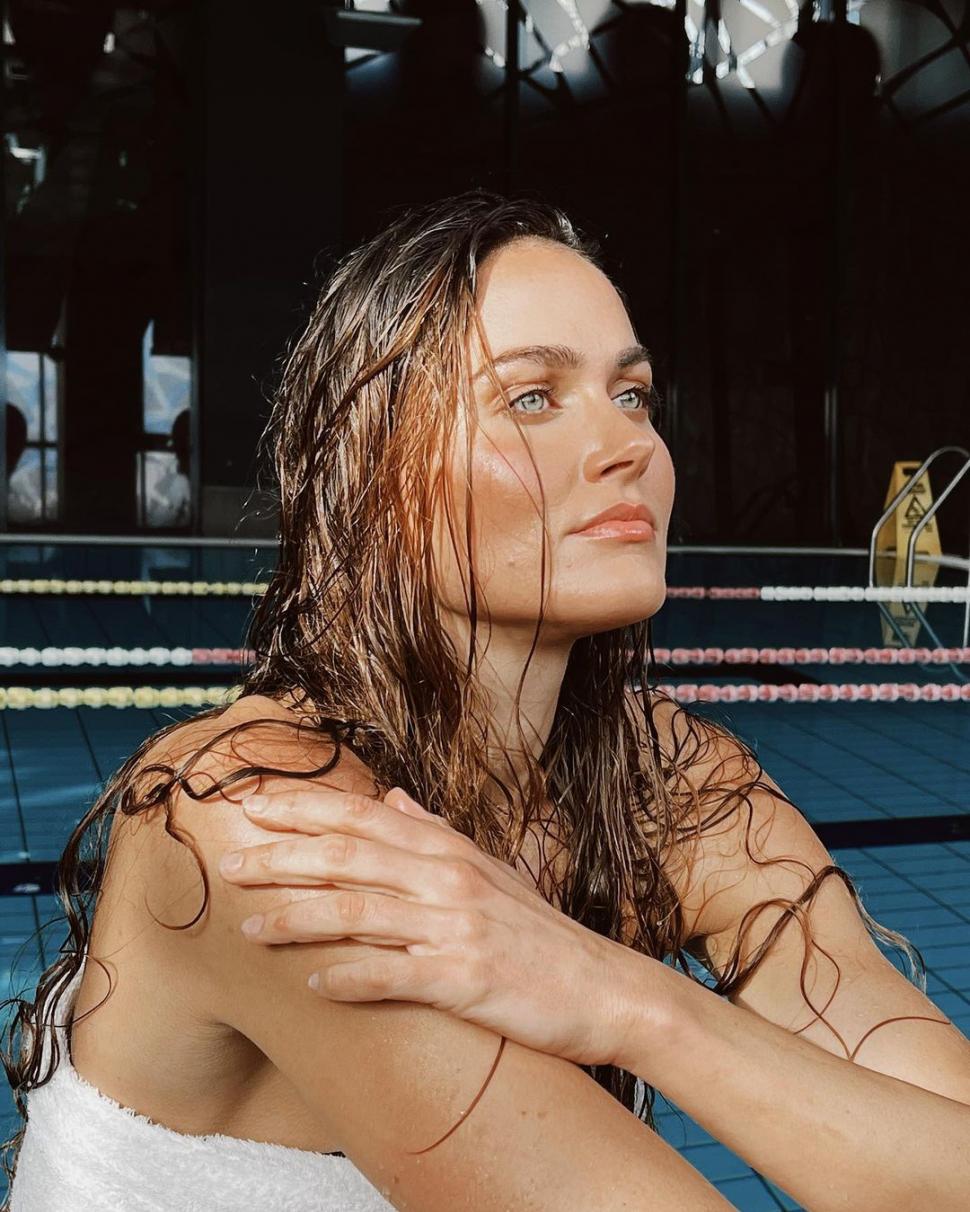 Cea mai frumoasă înotătoare din lume vine la București. Ea va concura la Campionatele Europene de înot în bazin scurt 2023  871957