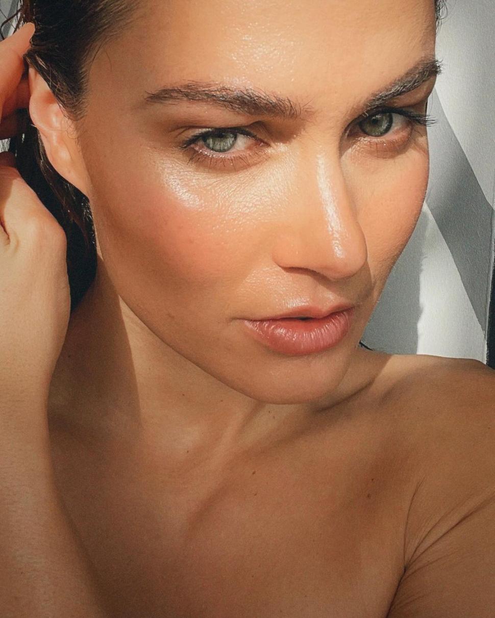 Cea mai frumoasă înotătoare din lume vine la București. Ea va concura la Campionatele Europene de înot în bazin scurt 2023  871960