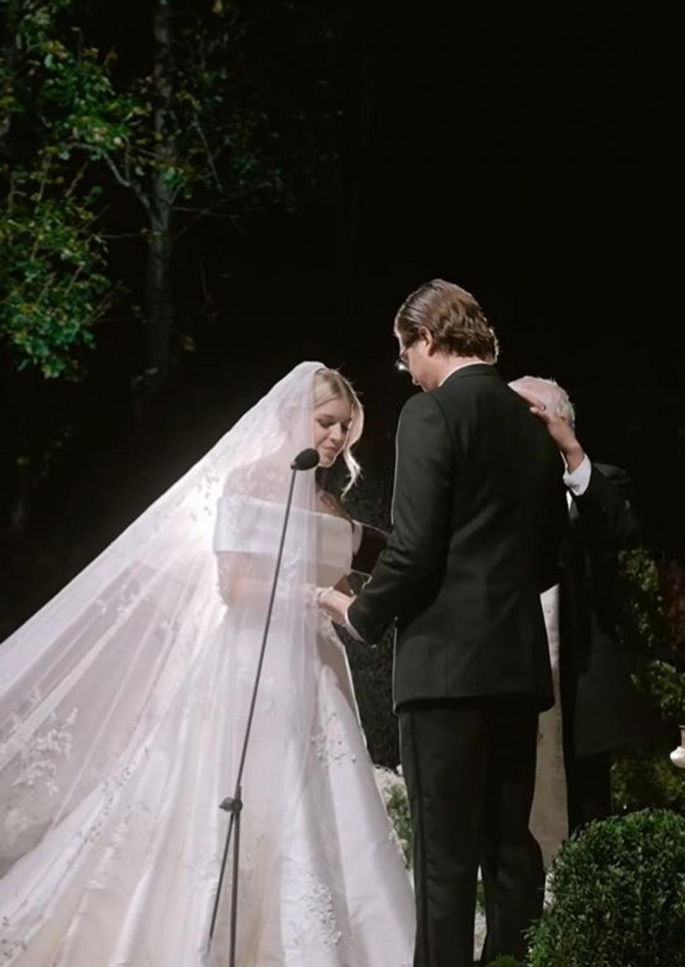 Nuntă de 59 de milioane de dolari, la Paris. Povestea cuplului care a organizat "evenimentul secolului" | Au închiriat Opera Garnier, Castelul Vilette și au adus invitații cu avioane private 872084