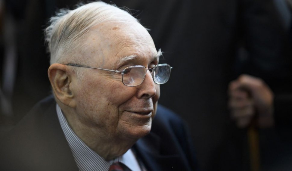 A murit Charlie Munger, prietenul şi partenerul de afaceri al lui Warren Buffett. Miliardarul împlinea în ianuarie 100 de ani