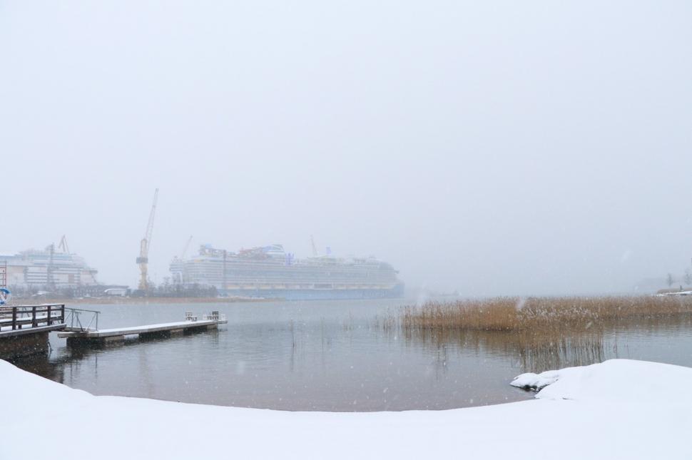Cel mai mare vas de croazieră din lume, "Icon of the Seas", va porni în prima sa călătorie. Imagini cu nava care poate găzdui peste 5.600 de pasageri 872408