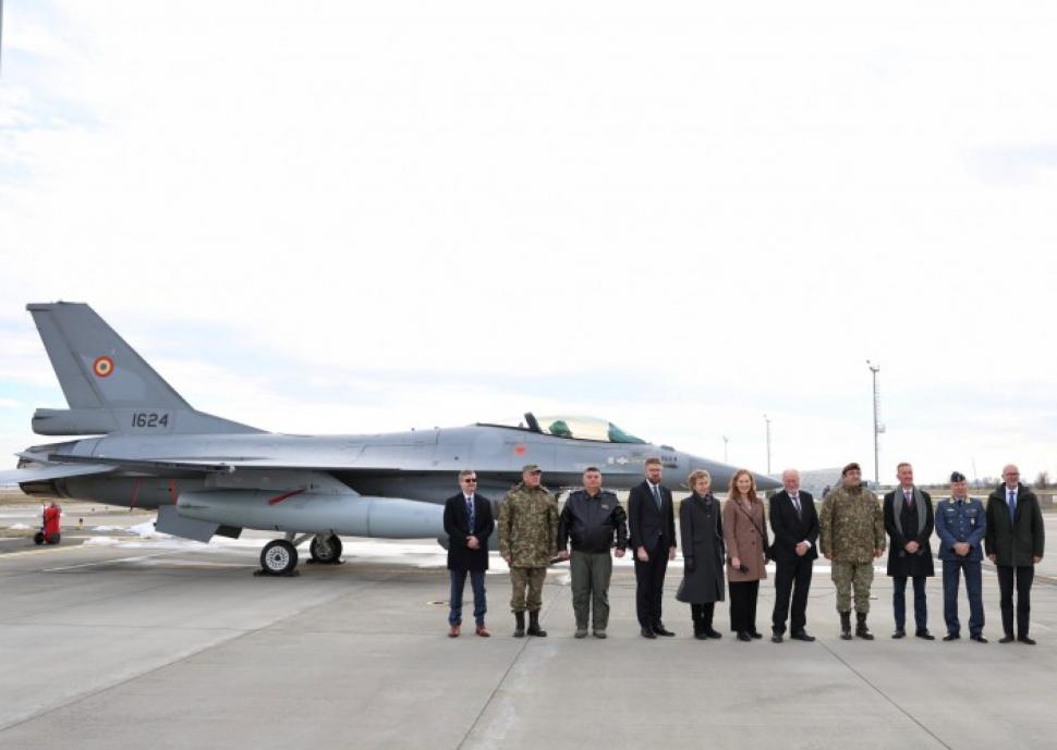Primele avioane F-16 cumpărate din Norvegia au ajuns în țara noastră 872426