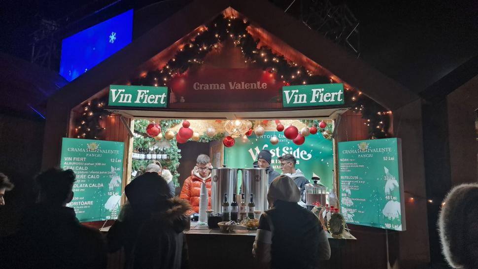 Încep târgurile de Crăciun din Bucureşti. Primul s-a deschis în Drumul Taberei | Imagini feerice 872420