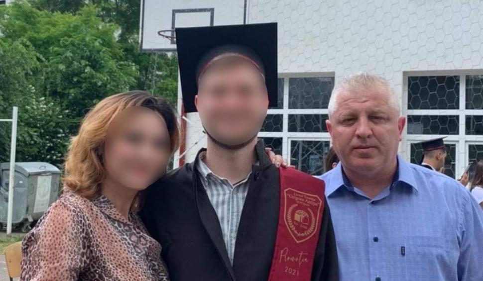 El este Cristian, polițistul găsit mort pe mormântul fetiţei sale de un an, de Sfântul Andrei, în cimitirul din Vlăsineşti, Botoşani 872538