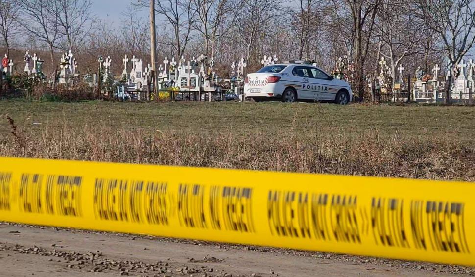 El este Cristian, polițistul găsit mort pe mormântul fetiţei sale de un an, de Sfântul Andrei, în cimitirul din Vlăsineşti, Botoşani 872553