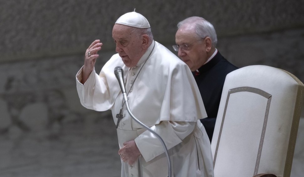 "Rugați-vă pentru mine": Papa Francisc a anunțat că are bronșită acută, foarte infecțioasă