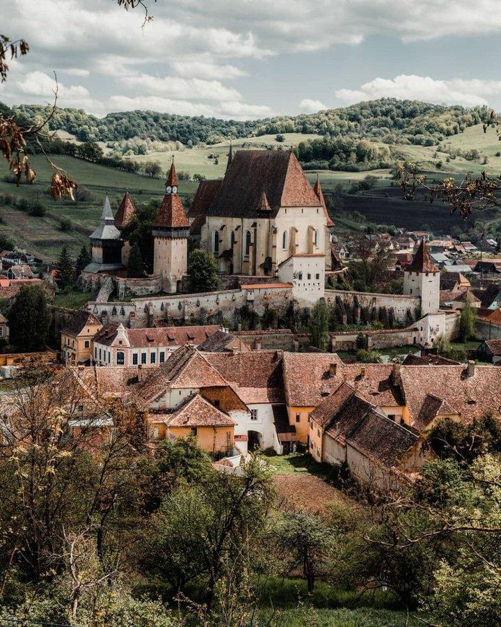 Satul din România care ocupă locul II în topul celor mai pitorești localități din Europa 872583