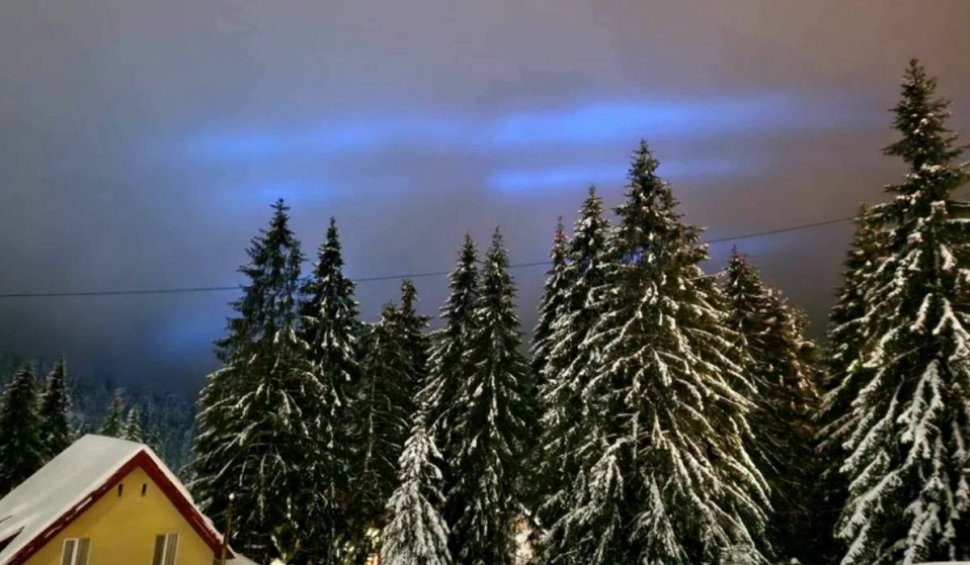 Fenomen uluitor pe cerul Bihorului. Lumina mistică, albătruie, i-a copleșit pe români: "Incredibil mi s-a părut"