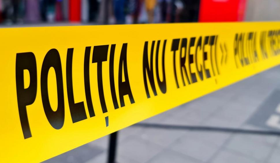 Mircea Bravo, accident cu maşina. A intrat cu autoturismul într-un stâlp de electricitate, iar soţia sa a avut de suferit 873005