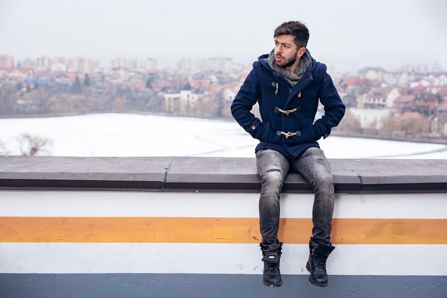 Mircea Bravo, accident cu maşina. A intrat cu autoturismul într-un stâlp de electricitate, iar soţia sa a avut de suferit 873010