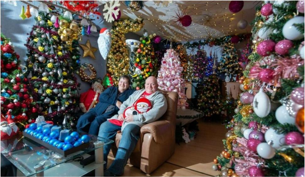 O familie din Germania și-a împodobit casa cu 555 de brazi. Au mai construit o cameră pentru a avea loc 873313