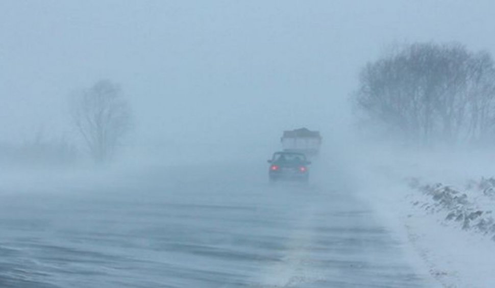 Informare meteo ANM de ploi şi ninsori. Strat de zăpadă la munte și în Moldova