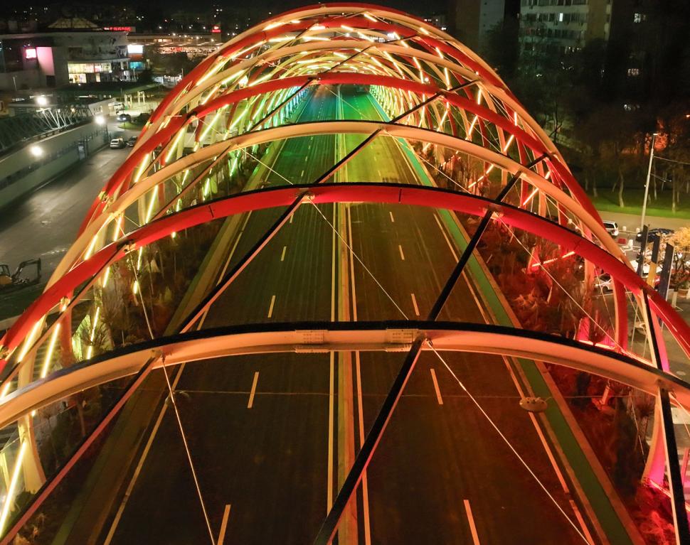 Pasajul Europa Unită a fost deschis circulaţiei, în Sectorul 4 din București 873388