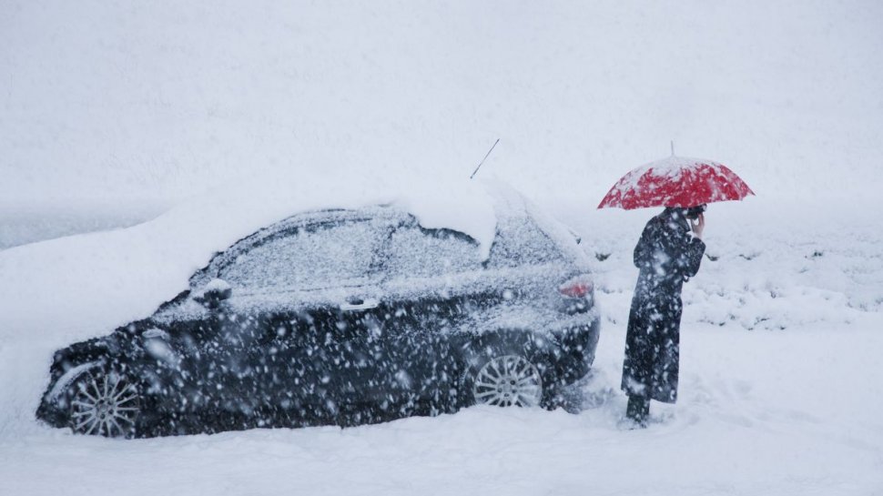 Un nou episod de iarnă în România! Revin ninsorile iar temperaturile scad în toată țara