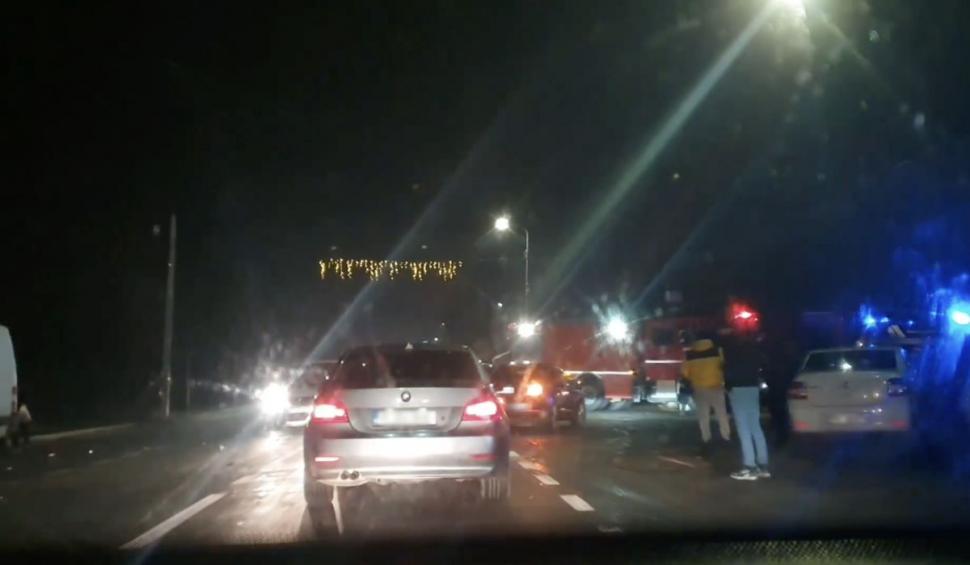Accident rutier în care a fost implicat un microbuz, la Crevedia. Cinci victime, printre care și un minor | Planul Roșu de Urgență, activat 874030
