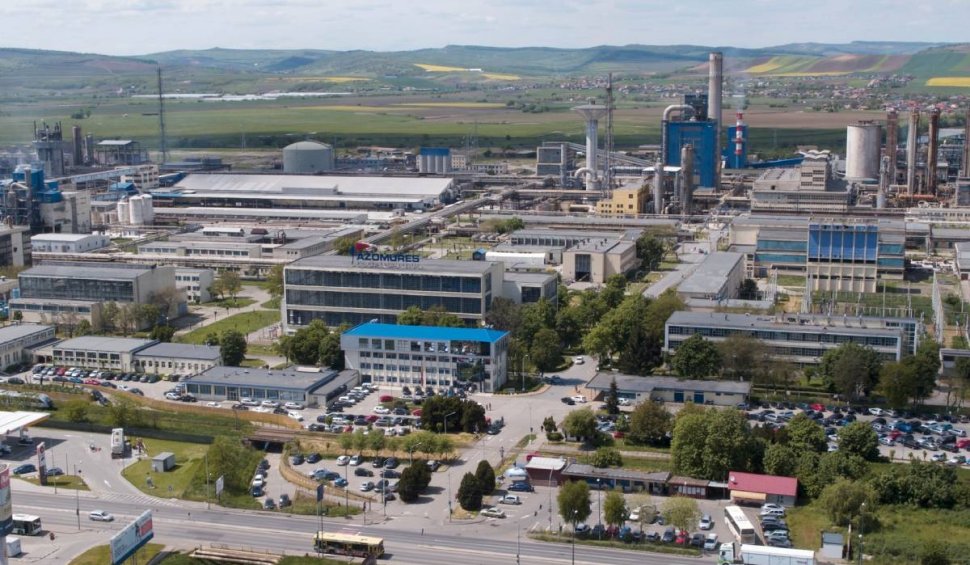 O altă fabrică românească riscă falimentul din cauza statului. Combinatul chimic Azomureș suspendă producția din nou