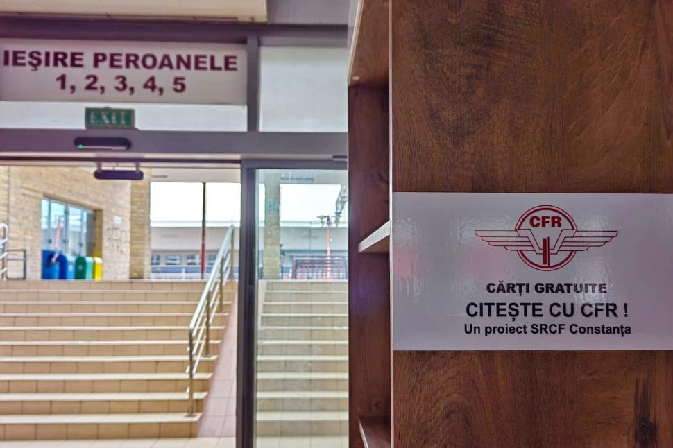 "Biblioteca din Gară". Orașul din România unde călătorii pot împrumuta o carte pentru drum 874073
