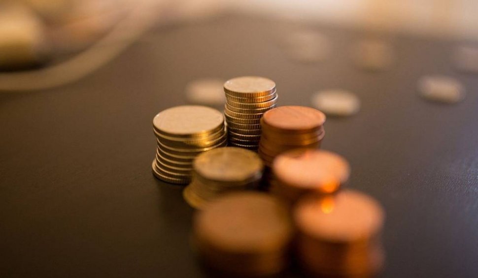 Românii care au această monedă în casă pot face bani grei! Se vinde cu 25.000 de euro pe internet