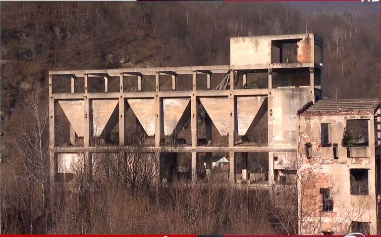 Ele sunt cele două fete din Lupeni care şi-au pus capăt zilelor împreună. Ambele erau eleve în clasa a IX-a 874643