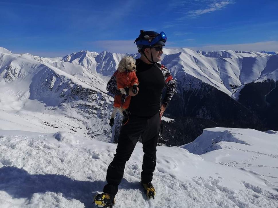 Zoe Alpinista, prima cățelușă cu legitimație oficială de montaniard. O lume întreagă se-ntinde la lăbuțele ei 874946