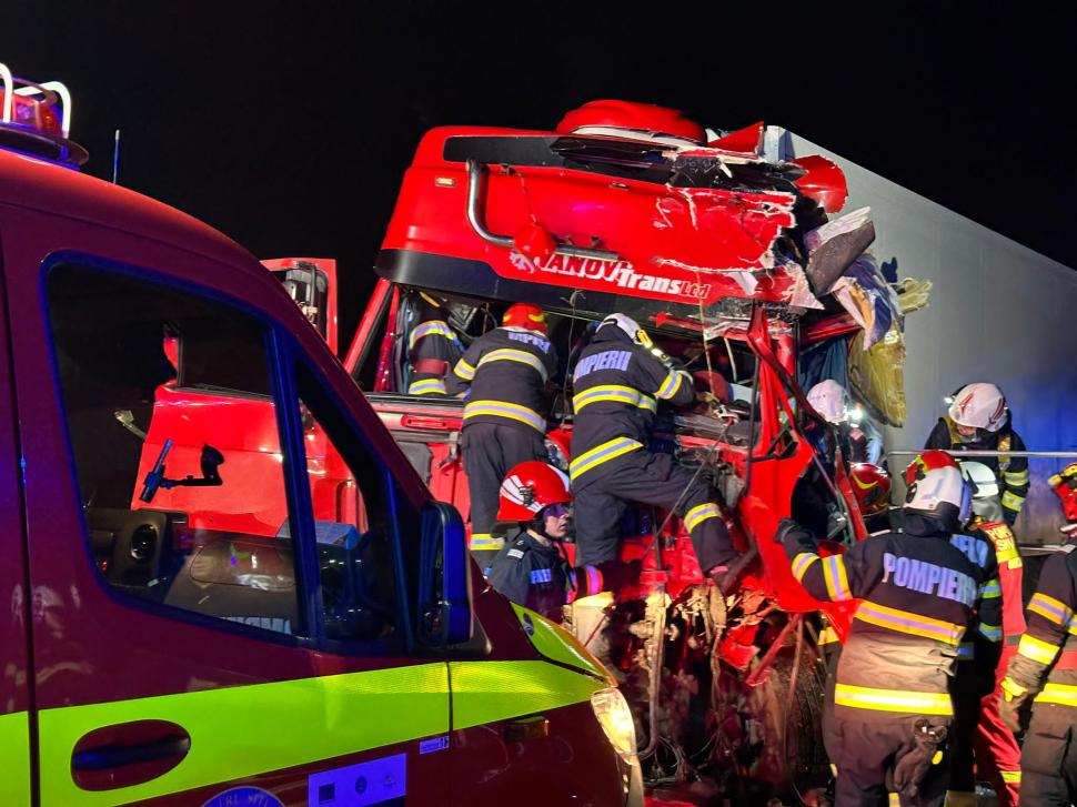 Accident grav pe centura Capitalei: două TIR-uri s-au ciocnit 875048