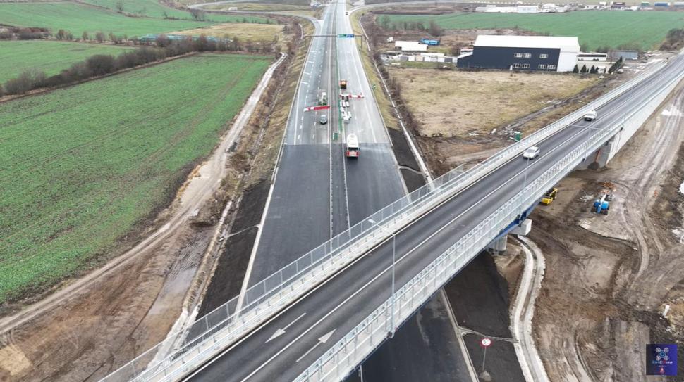 Şoferii vor putea circula, neîntrerupt, pe cea mai lungă șosea de mare viteză din România 875252