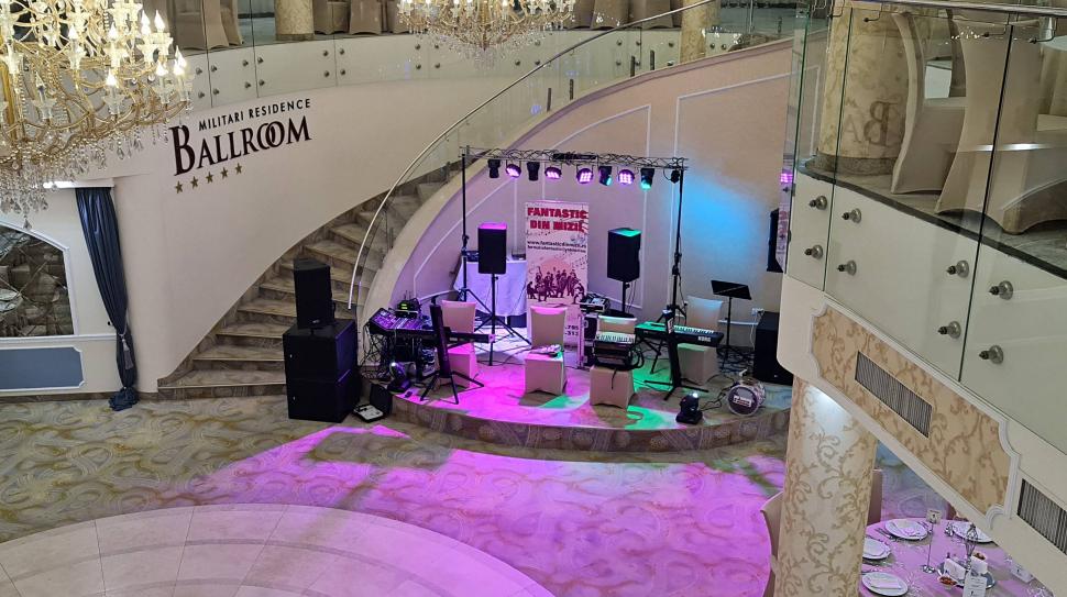 Muzica LIVE, secretul unei petreceri de nuntă magice 875404