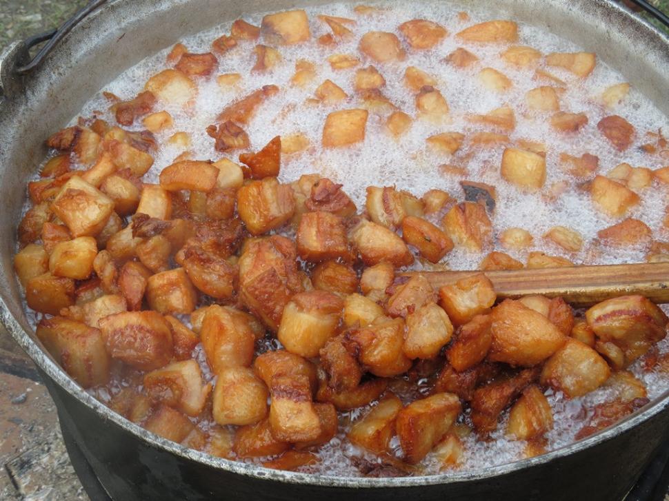 Se taie porcul, în stil tradițional, la Muzeul Astra Sibiu 875377