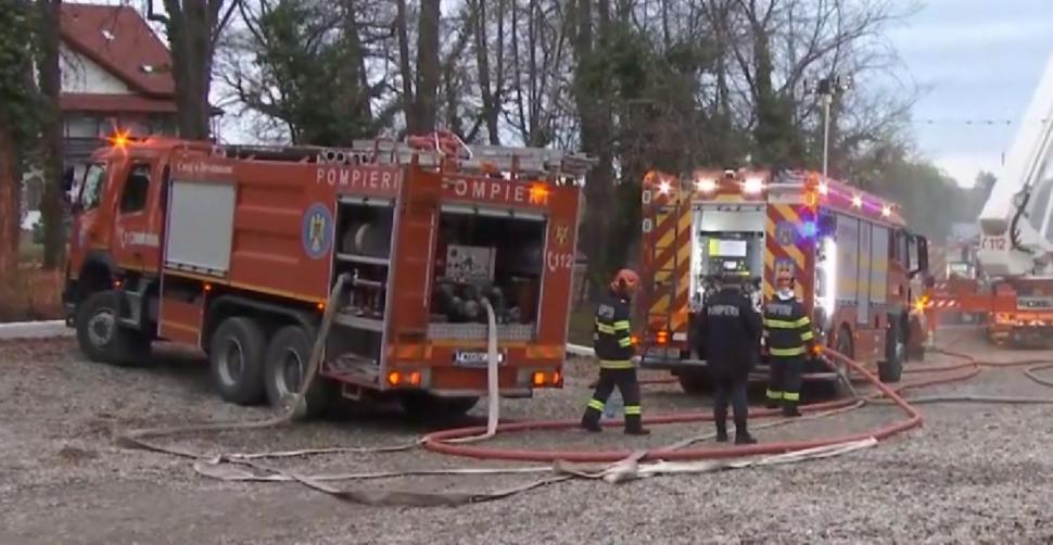 Incendiu puternic la restaurantul Taverna Racilor din Snagov. 13 persoane aflate în clădire s-au autoevacuat 875497