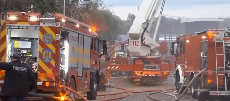Incendiu la Taverna Racilor din Snagov. Localnic: "S-a ales prafu' şi de ăsta" 875514
